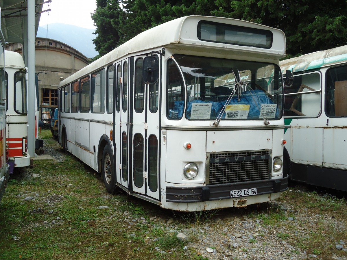 (130'719) - Muse Bus, Breil-sur-Roya - 4522 QS 64 - Saviem am 16. Oktober 2010 in Breil-sur-Roya, Museum