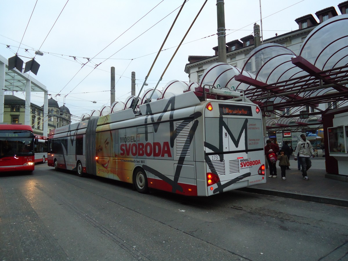 (131'062) - SW Winterthur - Nr. 173 - Solaris Gelenktrolleybus am 17. November 2010 beim Hauptbahnhof Winterthur