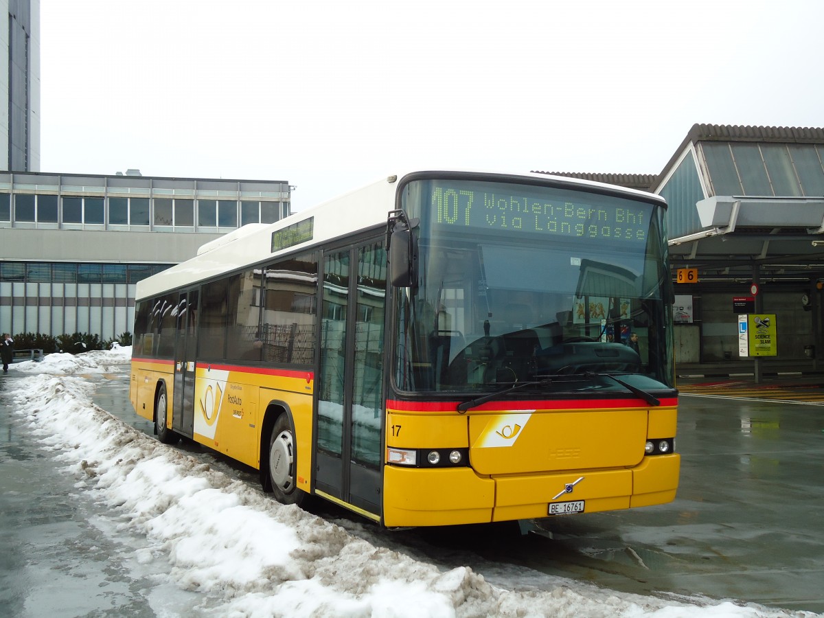 (131'295) - Steiner, Ortschwaben - Nr. 17/BE 16'761 - Volvo/Hess am 7. Dezember 2010 in Bern, Postautostation