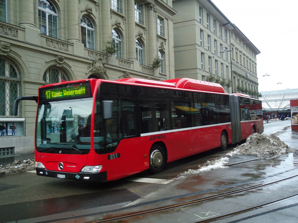 (131'358) - Bernmobil, Bern - Nr. 851/BE 671'851 - Mercedes am 7. Dezember 2010 beim Bahnhof Bern