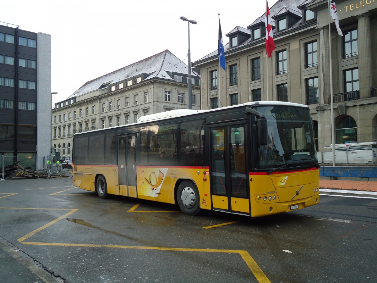 (131'605) - Brem, Wlflinswil - Nr. 4/AG 6024 - Volvo (ex Brndli, Elfingen Nr. 4) am 15. Dezember 2010 beim Bahnhof Aarau