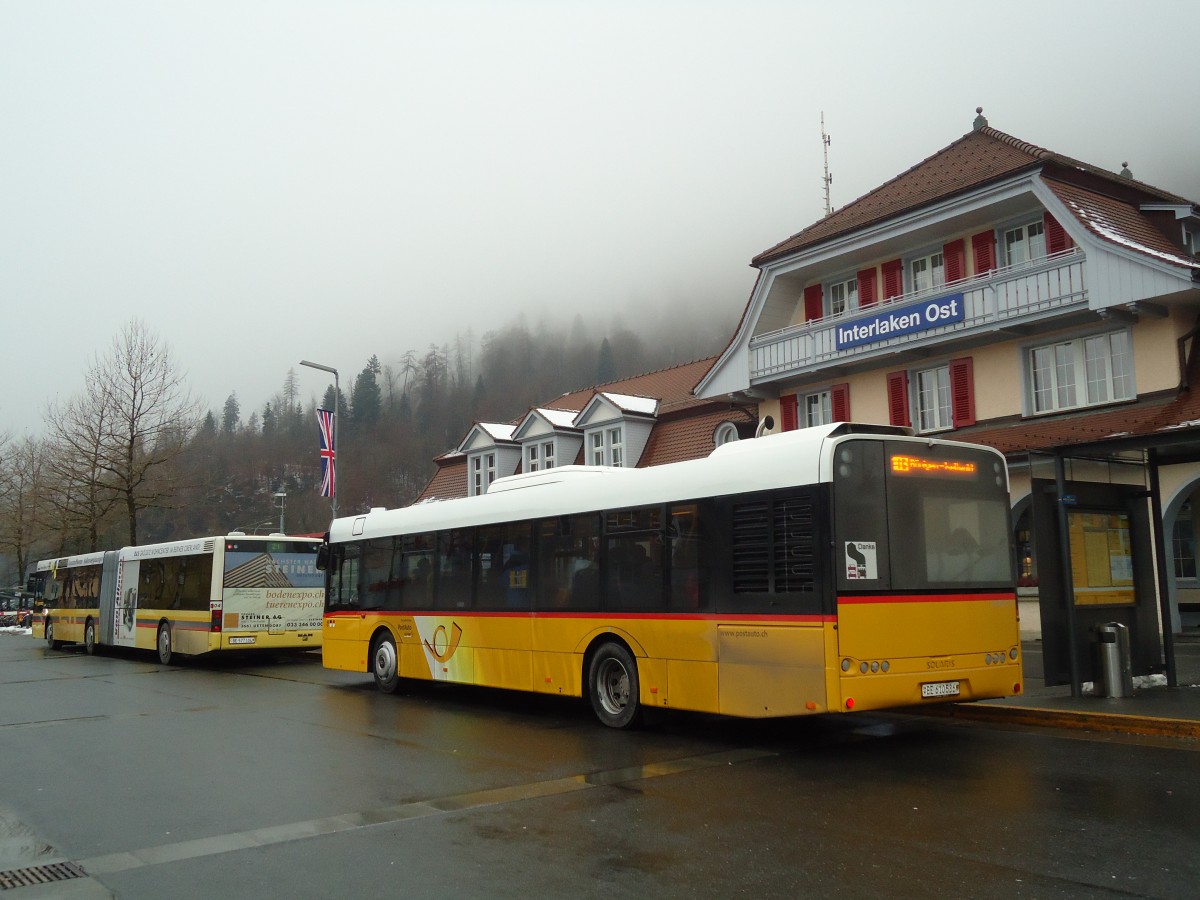 (131'845) - PostAuto Bern - BE 610'536 - Solaris am 30. Dezember 2010 beim Bahnhof Interlaken Ost