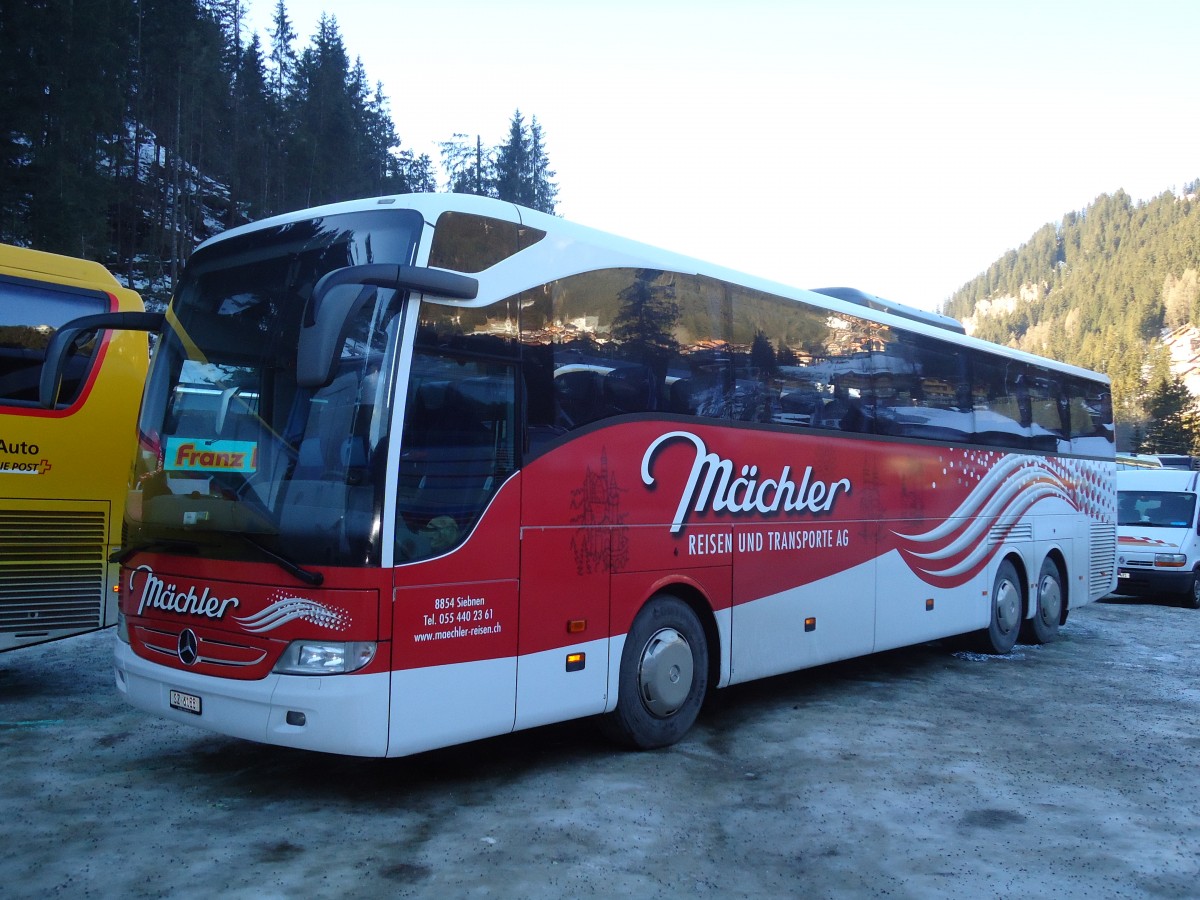 (132'013) - Mchler, Siebnen - SZ 6155 - Mercedes am 8. Januar 2011 in Adelboden, ASB