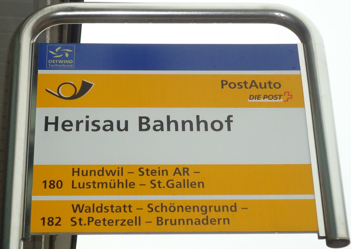 (132'300) - PostAuto-Haltestellenschild - Herisau, Bahnhof - am 12. Januar 2011