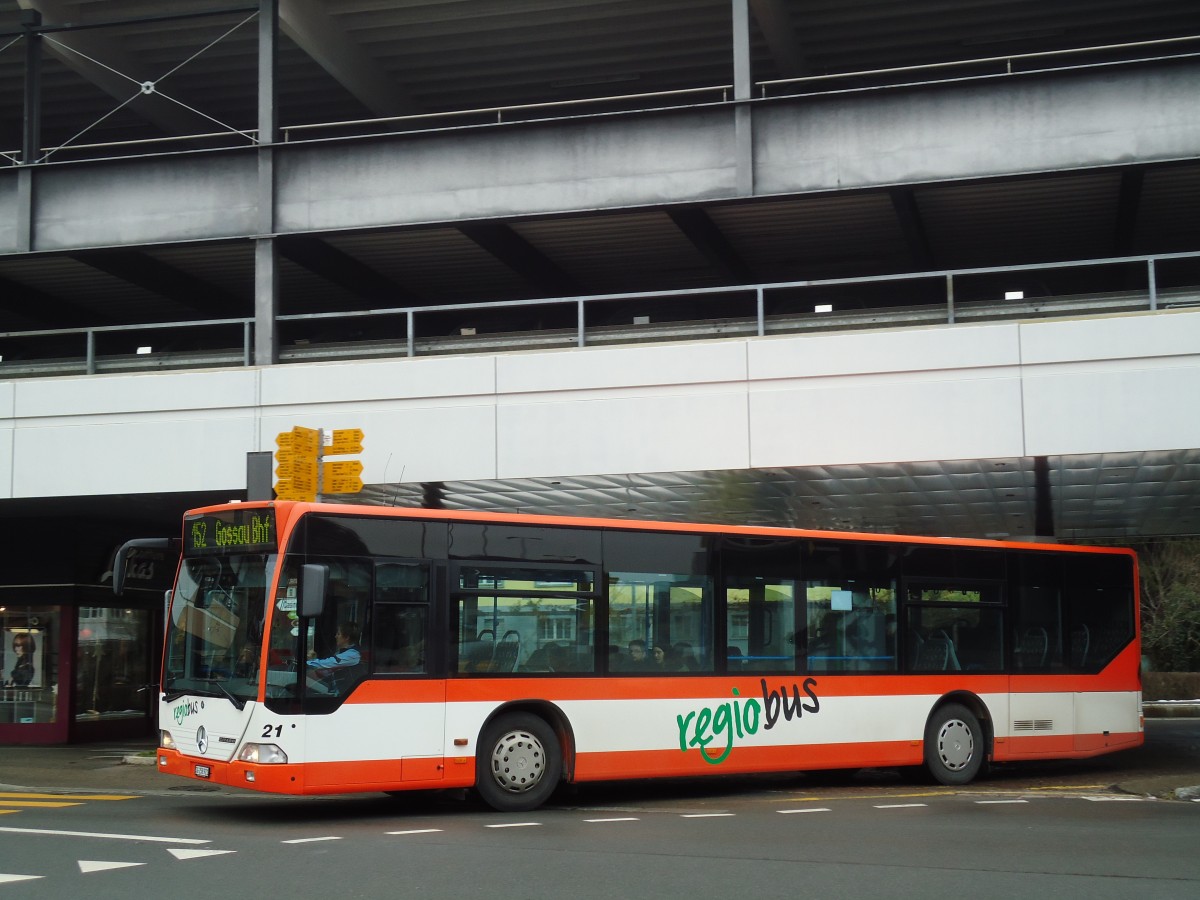 (132'316) - Regiobus, Gossau - Nr. 21/SG 258'921 - Mercedes am 12. Januar 2011 beim Bahnhof Herisau