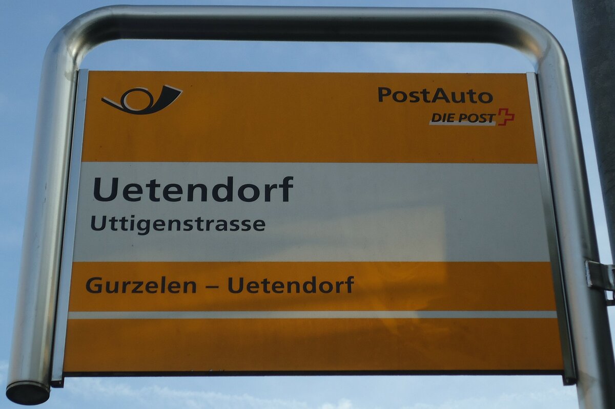 (134'181) - PostAuto-Haltestellenschild - Uetendorf, Uttigenstrasse - am 12. Juni 2011
