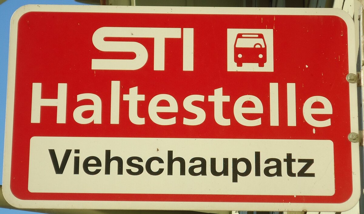 (134'636) - STI-Haltestellenschild - Reutigen, Viehschauplatz - am 2. Juli 2011