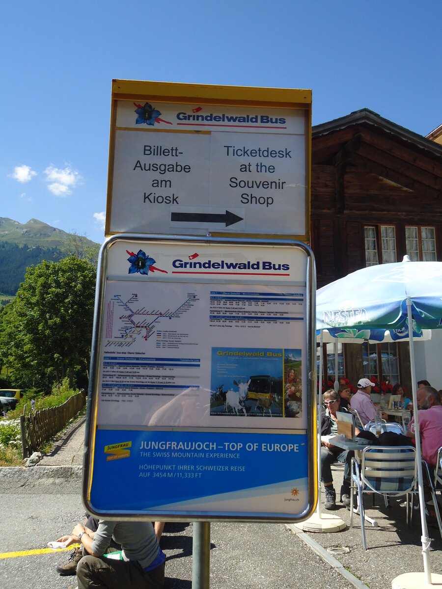 (134'772) - Grindelwaldbus-Haltestelle am 3. Juli 2011 in Grindelwald, Oberer Gletscher