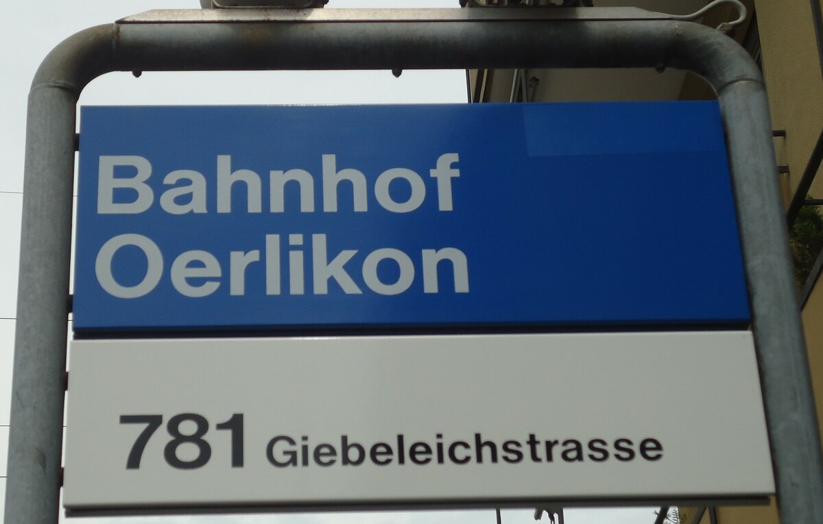 (134'872) - ZVV-Haltestellenschild - Zrich-Oerlikon, Bahnhof - am 10. Juli 2011
