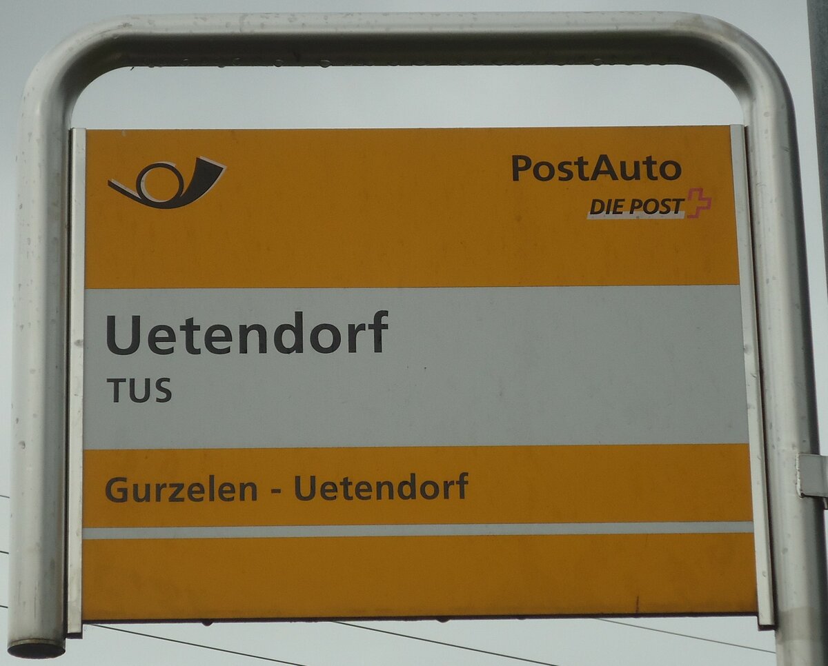 (135'205) - PostAuto-Haltestellenschild - Uetendorf, TUS - am 23. Juli 2011