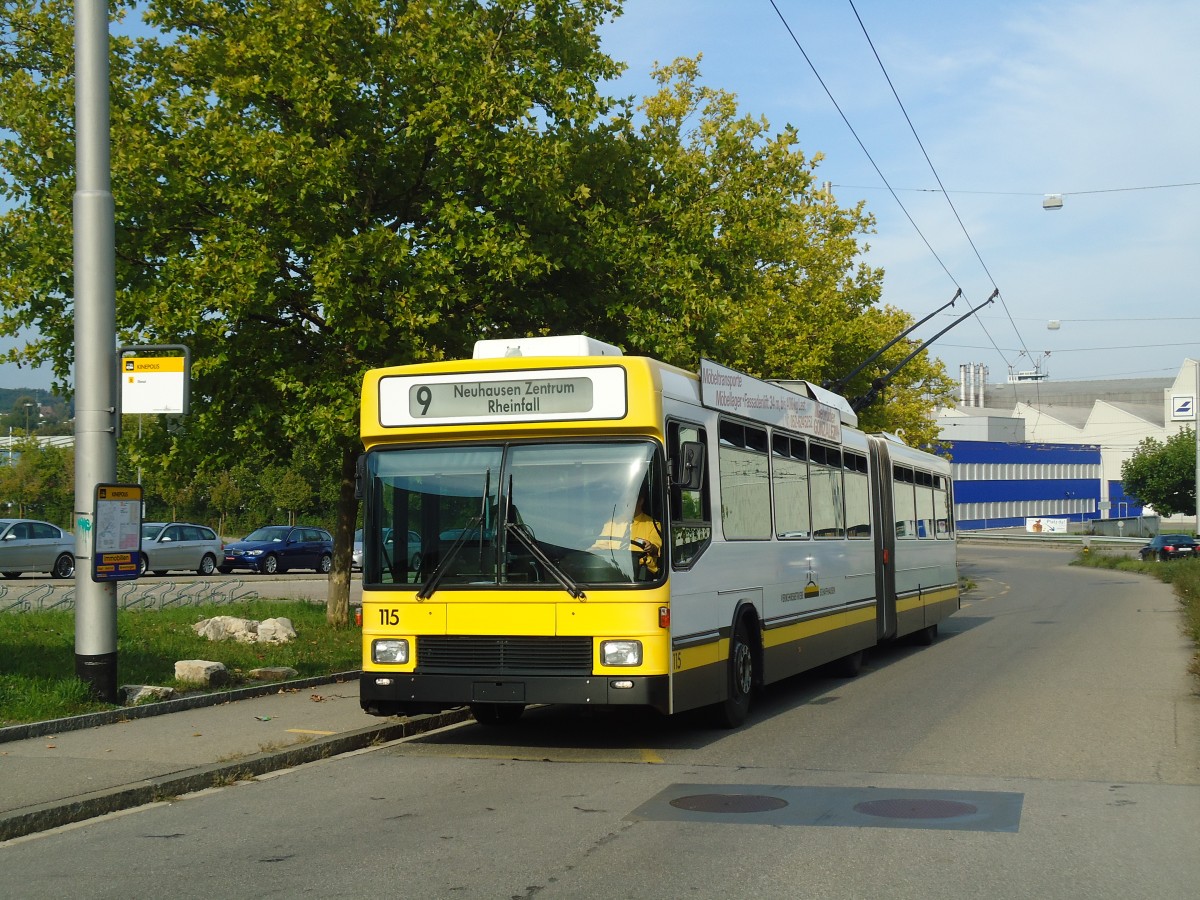(136'228) - VBSH Schaffhausen - Nr. 115 - NAW/Hess Gelenktrolleybus am 25. September 2011 in Schaffhausen, Kinepolis