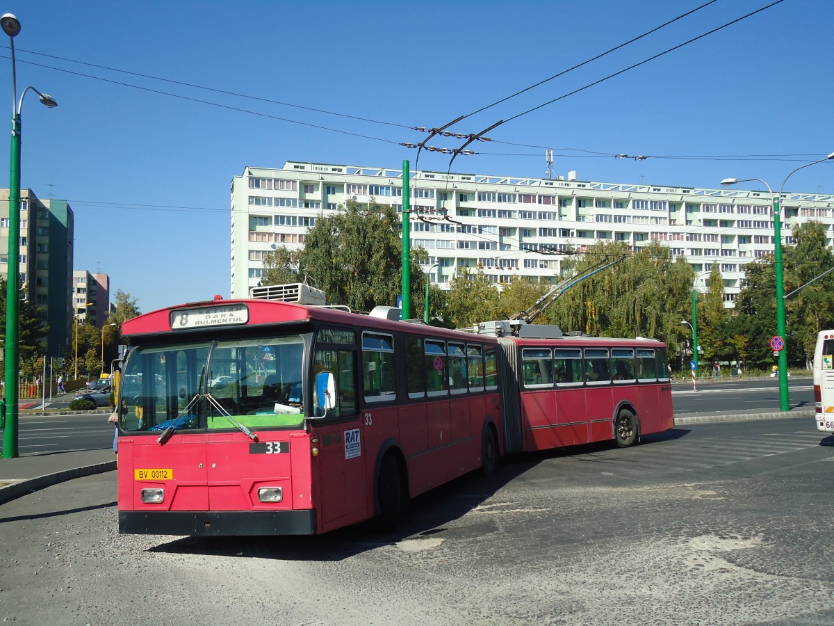 (136'466) - RAT Brasov - Nr. 33/BV 00'112 - FBW/Hess Gelenktrolleybus (ex Bernmobil, CH-Bern Nr. 33) am 5. Oktober 2011 in Brasov, Saturn
