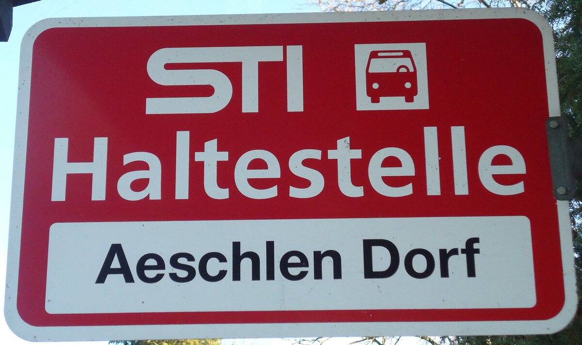 (136'790) - STI-Haltestellenschild - Aeschlen, Aeschlen Dorf - am 21. November 2011