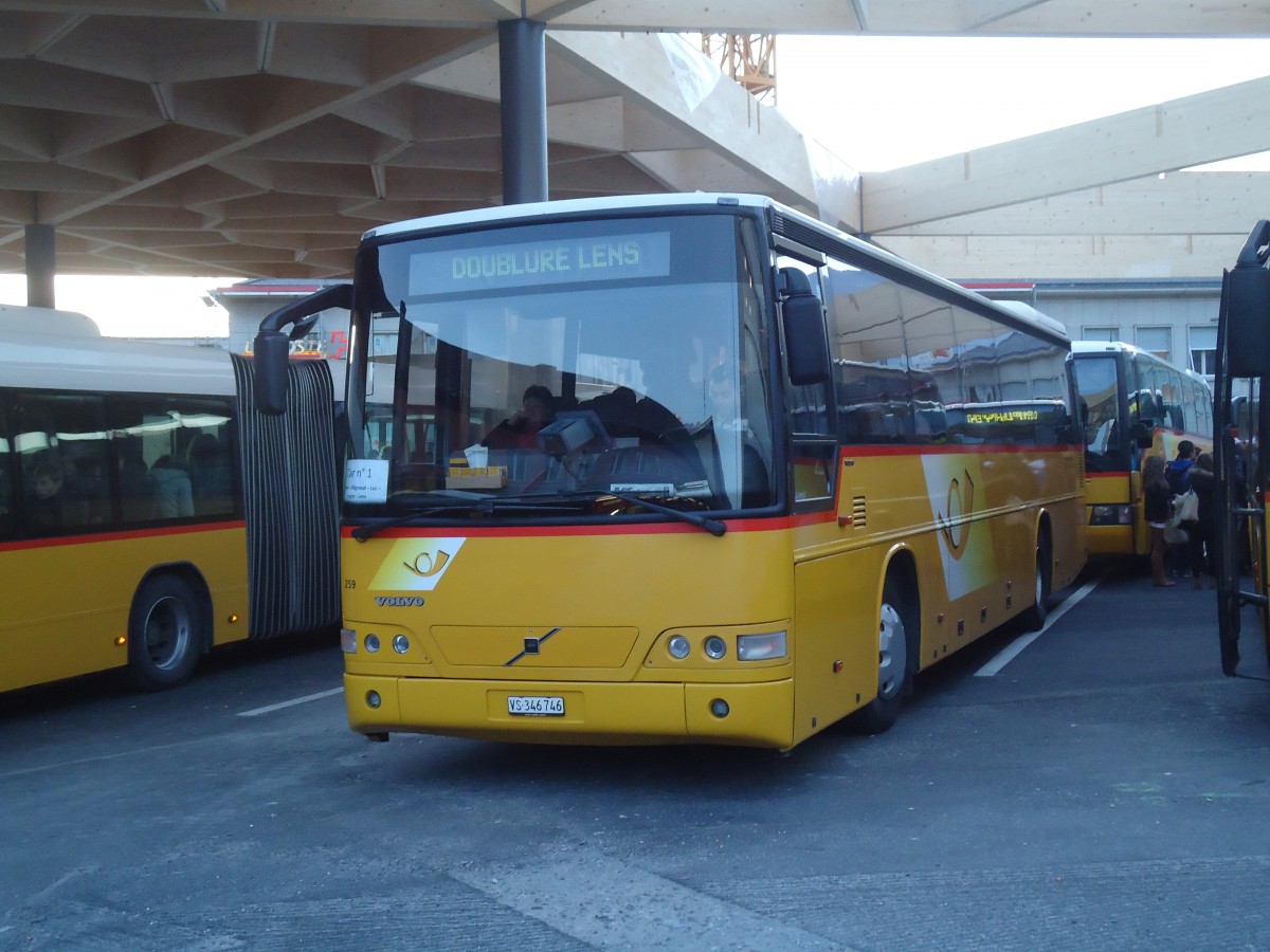 (136'869) - Buchard, Leytron - Nr. 259/VS 346'746 - Volvo (ex CarPostal Ouest; ex P 25'635) am 22. November 2011 beim Bahnhof Sion