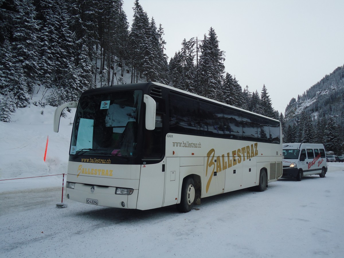 (137'429) - Ballestraz, Grne - VS 43'094 - Renault am 7. Januar 2012 in Adelboden, ASB