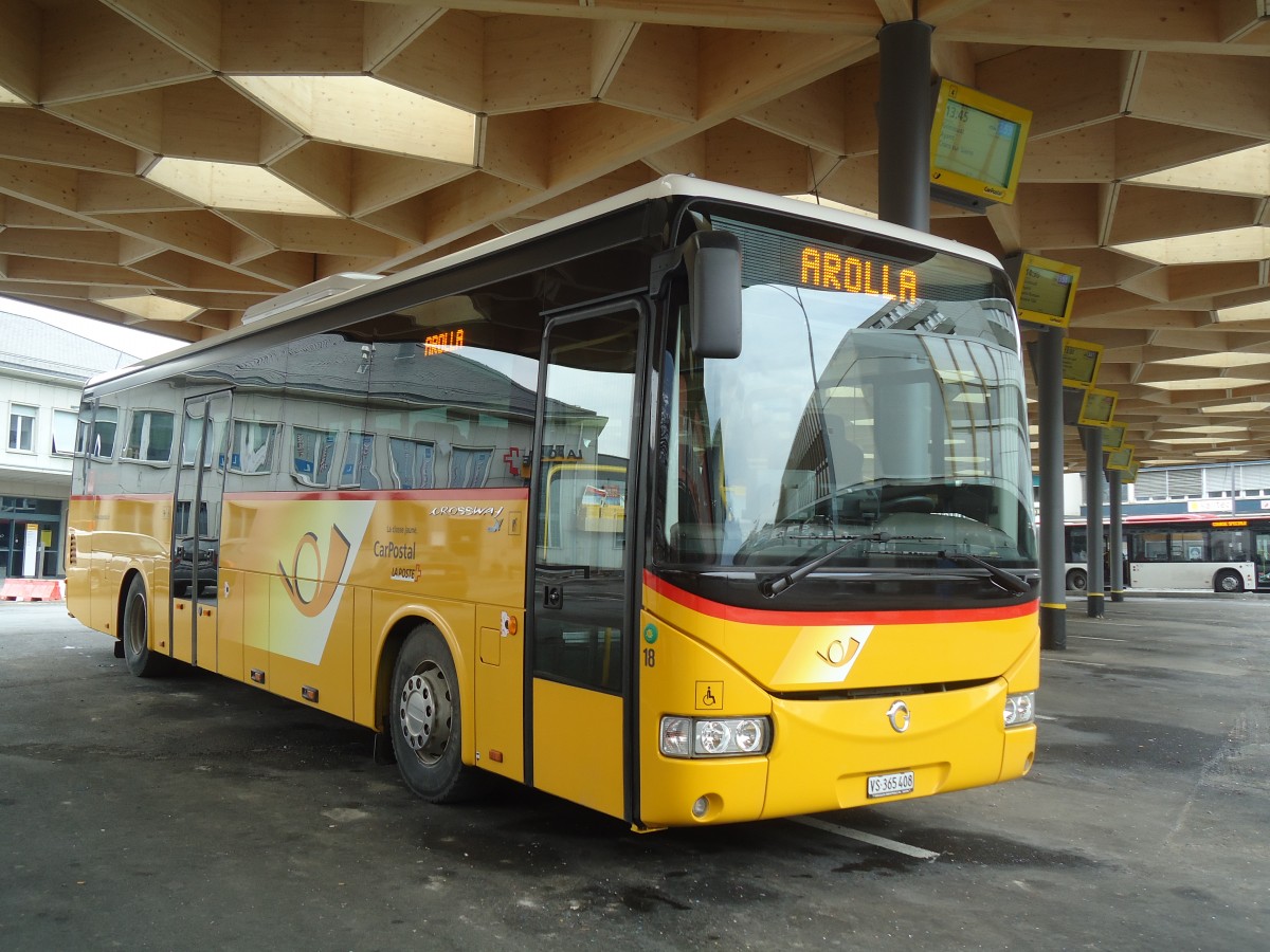 (137'780) - PostAuto Wallis - Nr. 18/VS 365'408 - Irisbus am 19. Februar 2012 beim Bahnhof Sion