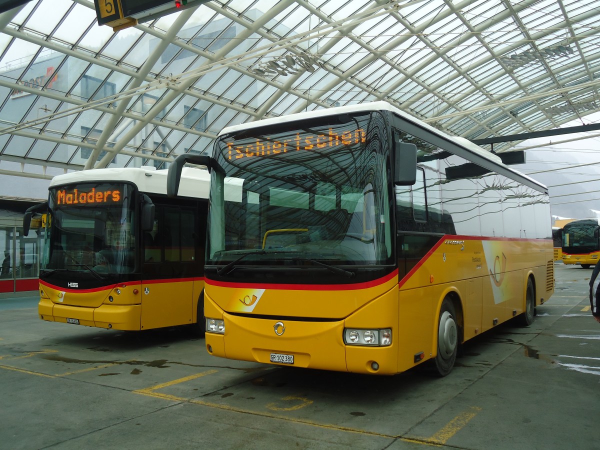 (137'907) - PostAuto Graubnden - GR 102'380 - Irisbus am 5. Mrz 2012 in Chur, Postautostation