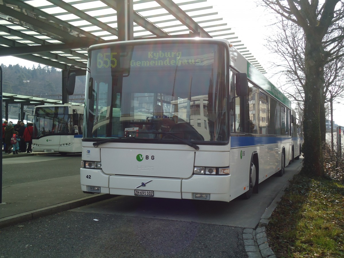 (138'140) - ATE Bus, Effretikon - Nr. 42/ZH 691'102 - Volvo/Hess am 7. Mrz 2012 beim Bahnhof Effretikon