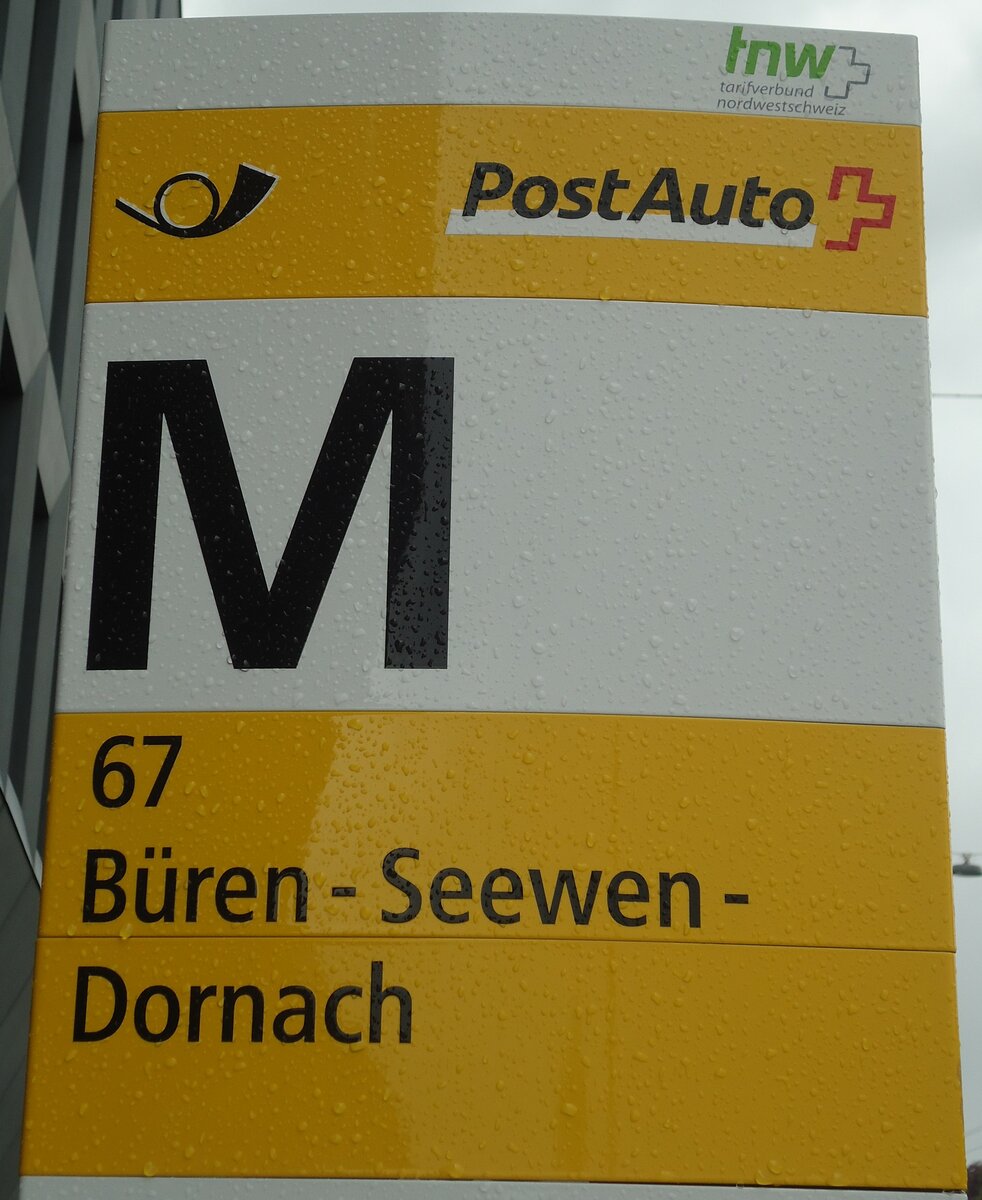 (138'837) - PostAuto-Haltestellenschild - Liestal, Bahnhof - am 16. Mai 2012