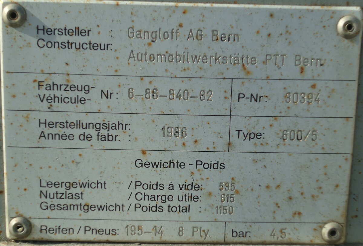 (139'201) - Typenschild - P 30'394 - am 2. Juni 2012 beim Bahnhof Sarnen