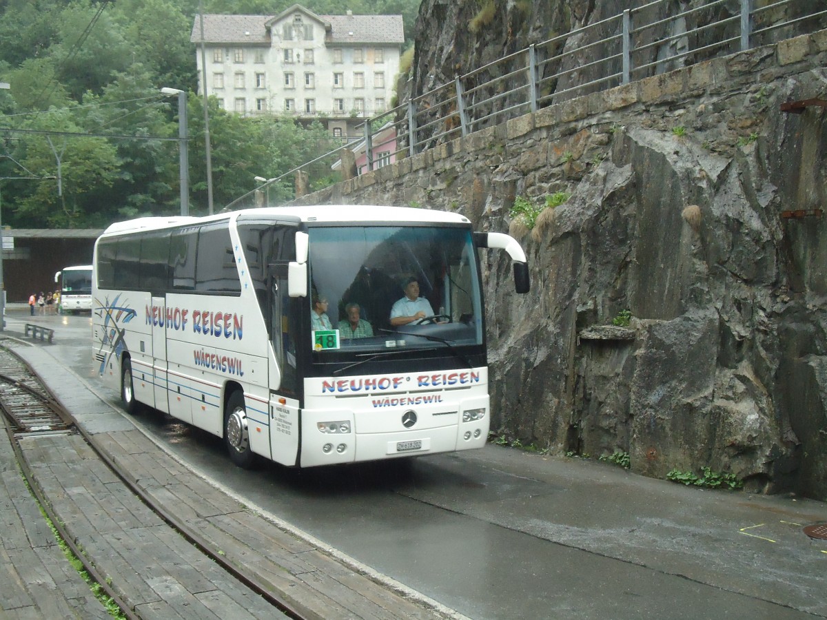 (140'386) - Klin, Wdenswil - ZH 618'202 - Mercedes am 1. Juli 2012 beim Bahnhof Gschenen