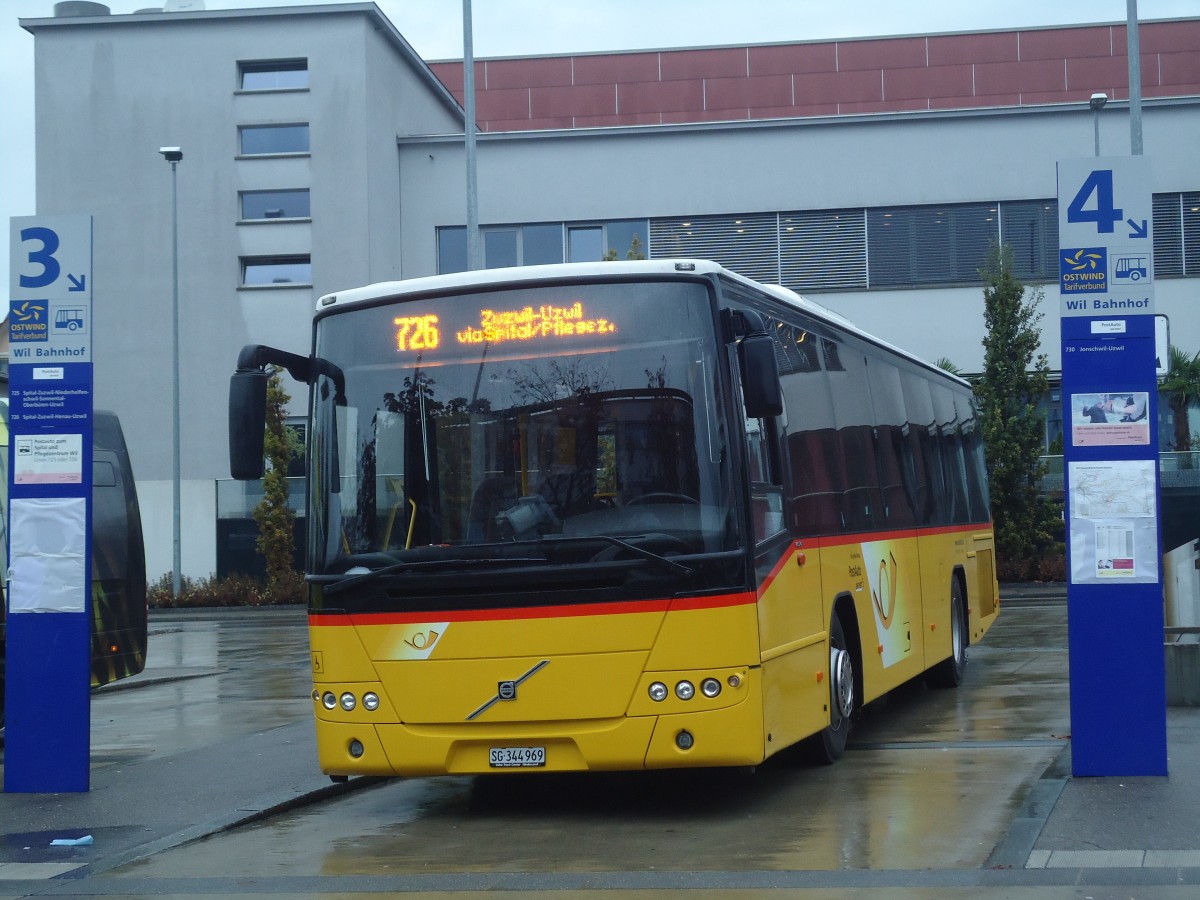 (141'476) - Schmidt, Jonschwil - SG 344'969 - Volvo am 12. September 2012 beim Bahnhof Wil