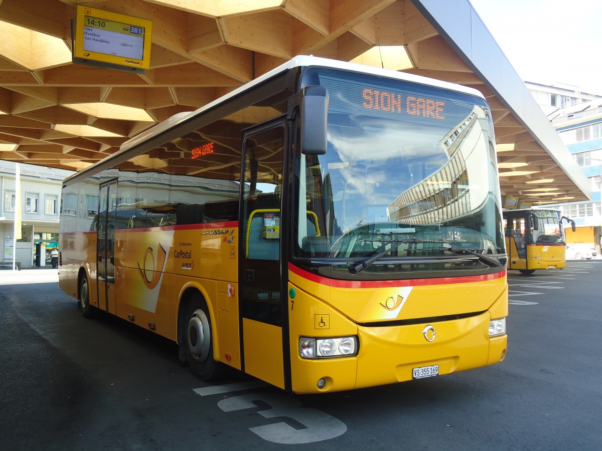 (141'830) - PostAuto Wallis - Nr. 7/VS 355'169 - Irisbus am 23. September 2012 beim Bahnhof Sion