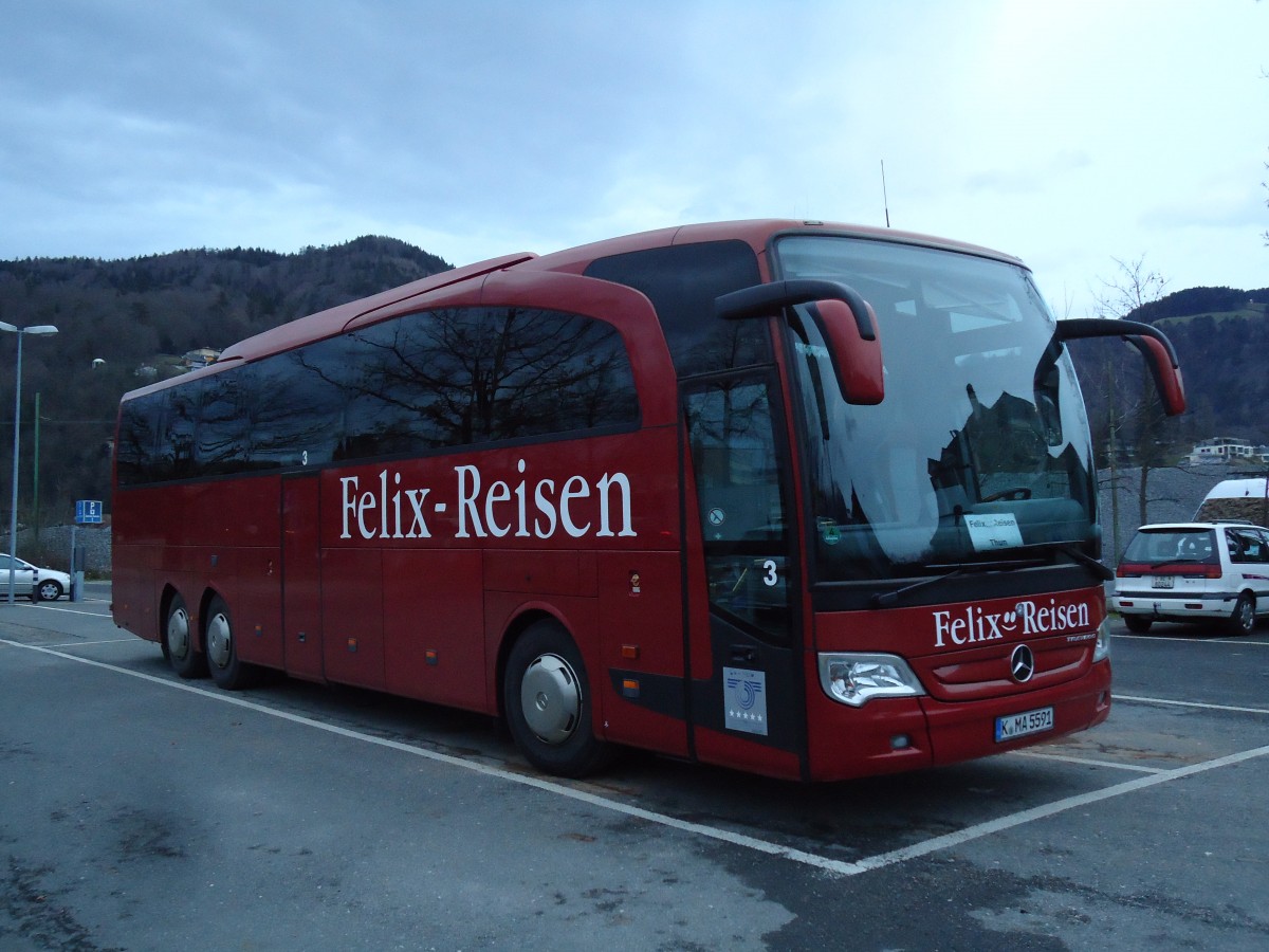 (142'632) - Aus Deutschland: Felix-Reisen, Kln - Nr. 3/K-MA 5591 - Mercedes am 25. Dezember 2012 in Thun, Seestrasse
