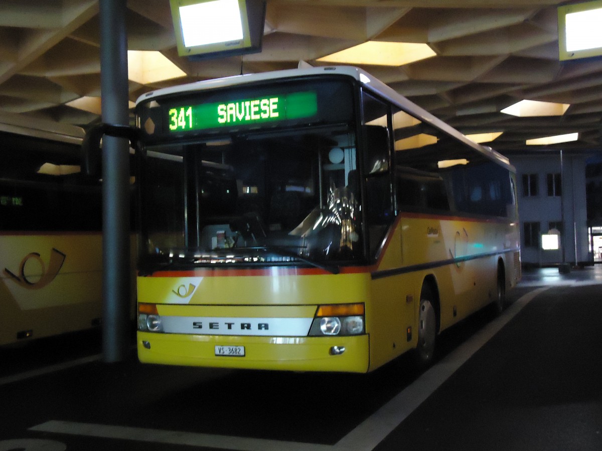 (142'635) - TRD, Savise - VS 3682 - Setra (ex Dubuis, Savise) am 26. Dezember 2012 beim Bahnhof Sion