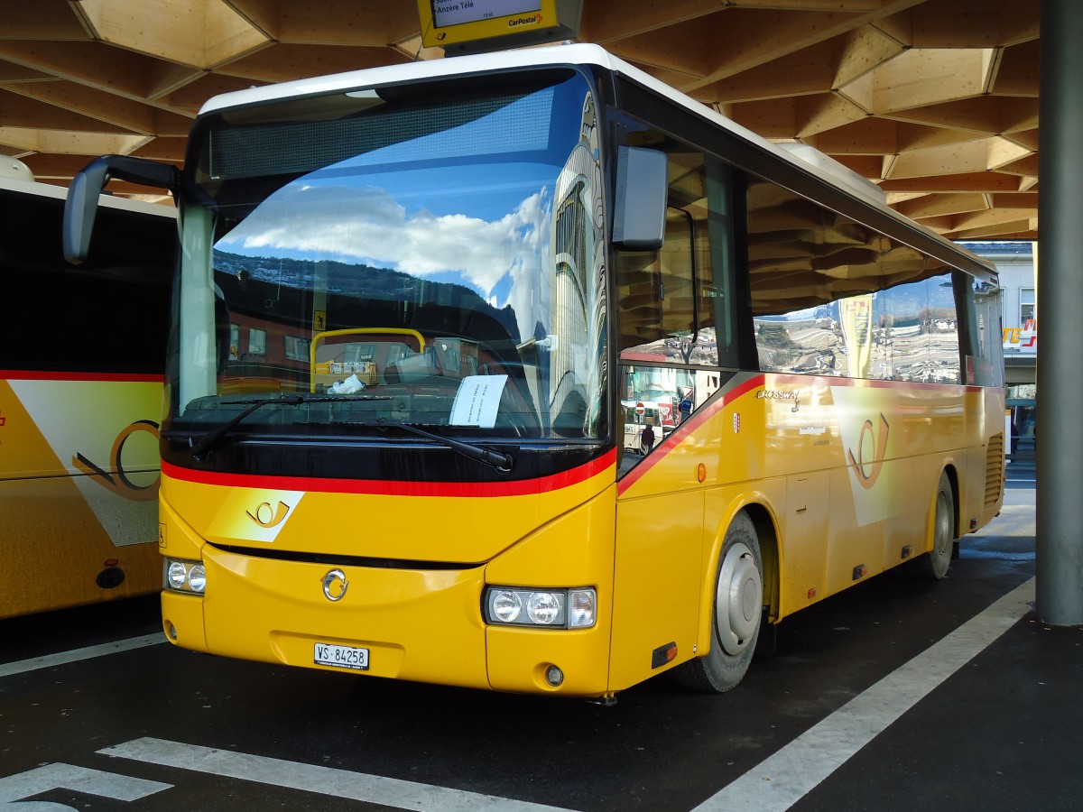(142'674) - Buchard, Leytron - VS 84'258 - Irisbus am 26. Dezember 2012 beim Bahnhof Sion