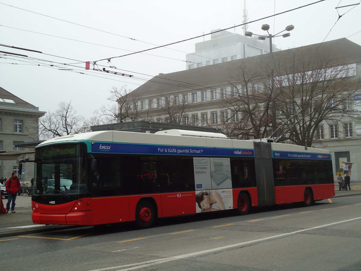 (142'813) - VB Biel - Nr. 56 - Hess/Hess Gelenktrolleybus am 29. Dezember 2012 beim Bahnhof Biel