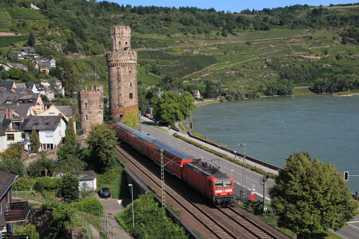 143 216-0 war am 21. August 2014 bei Oberwesel schiebend im Einsatz.