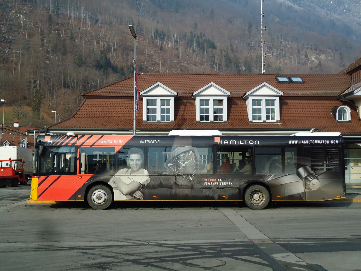 (143'048) - PostAuto Bern - BE 610'538 - Solaris am 19. Januar 2013 beim Bahnhof Interlaken Ost