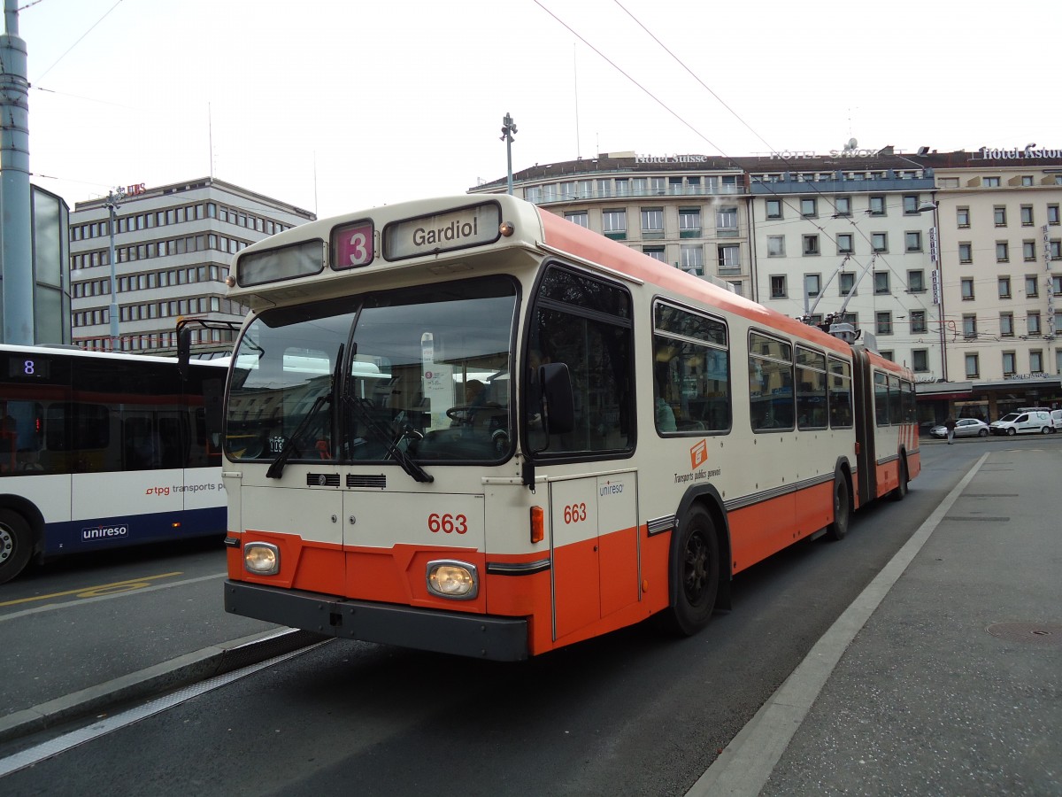 (143'361) - TPG Genve - Nr. 663 - Saurer/Hess Gelenktrolleybus am 22. Februar 2013 beim Bahnhof Genve
