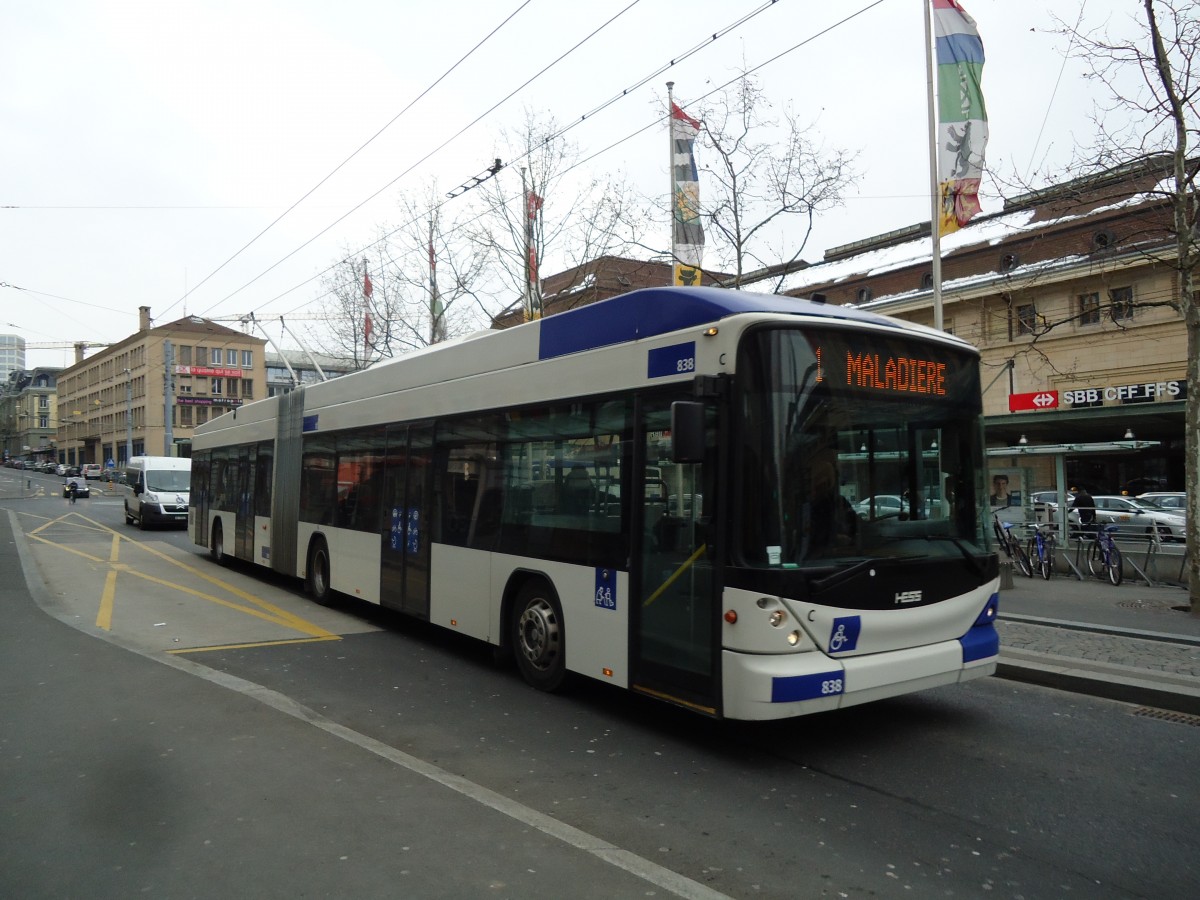 (143'421) - TL Lausanne - Nr. 838 - Hess/Hess Gelenktrolleybus am 22. Februar 2013 beim Bahnhof Lausanne