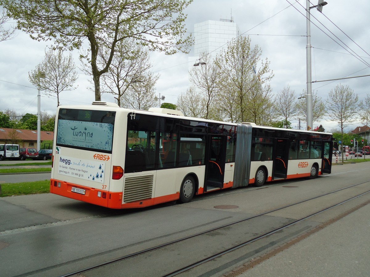 (144'057) - RBS Worblaufen - Nr. 37/BE 555'037 - Mercedes am 11. Mai 2013 in Bern, Guisanplatz