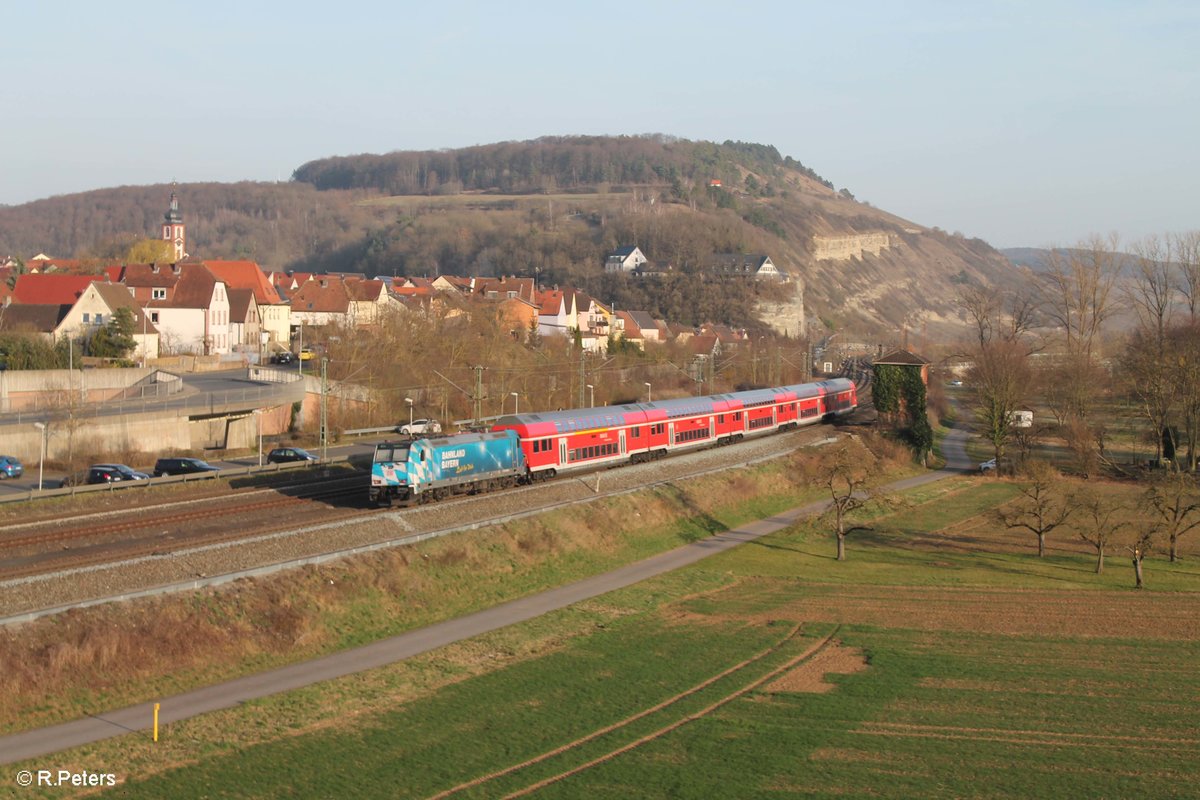 146 246-4 schiebt den RE 4617 Frankfurt/Main - Bamberg und verl�sst Retzbach-Zellingen 16.03.17