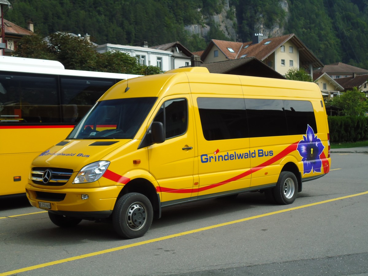 (146'981) - AVG Grindelwald - Nr. 10/BE 210'669 - Mercedes (ex Loretan, Inden) am 2. September 2013 in Meiringen, Postautostation