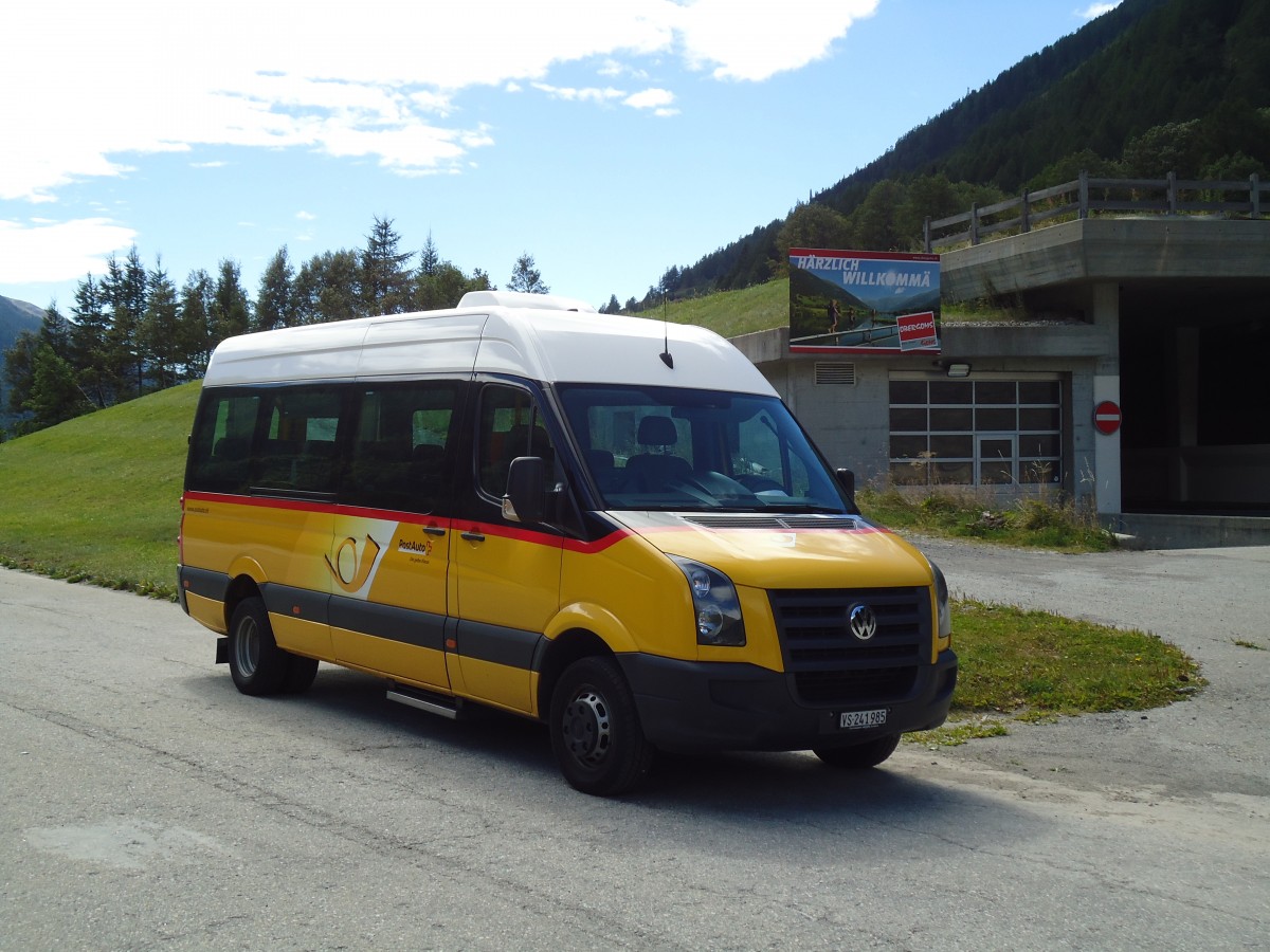 (147'025) - PostAuto Wallis - VS 241'985 - VW am 2. September 2013 beim Bahnhof Oberwald