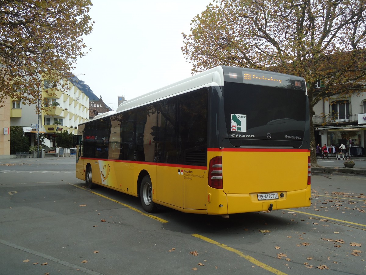 (147'591) - AVG Meiringen - Nr. 71/BE 412'071 - Mercedes am 4. November 2013 beim Bahnhof Interlaken West