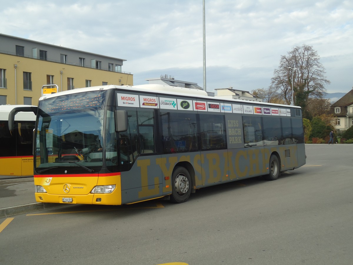 (147'898) - AVA Aarberg - Nr. 6/BE 666'081 - Mercedes am 8. November 2013 beim Bahnhof Lyss