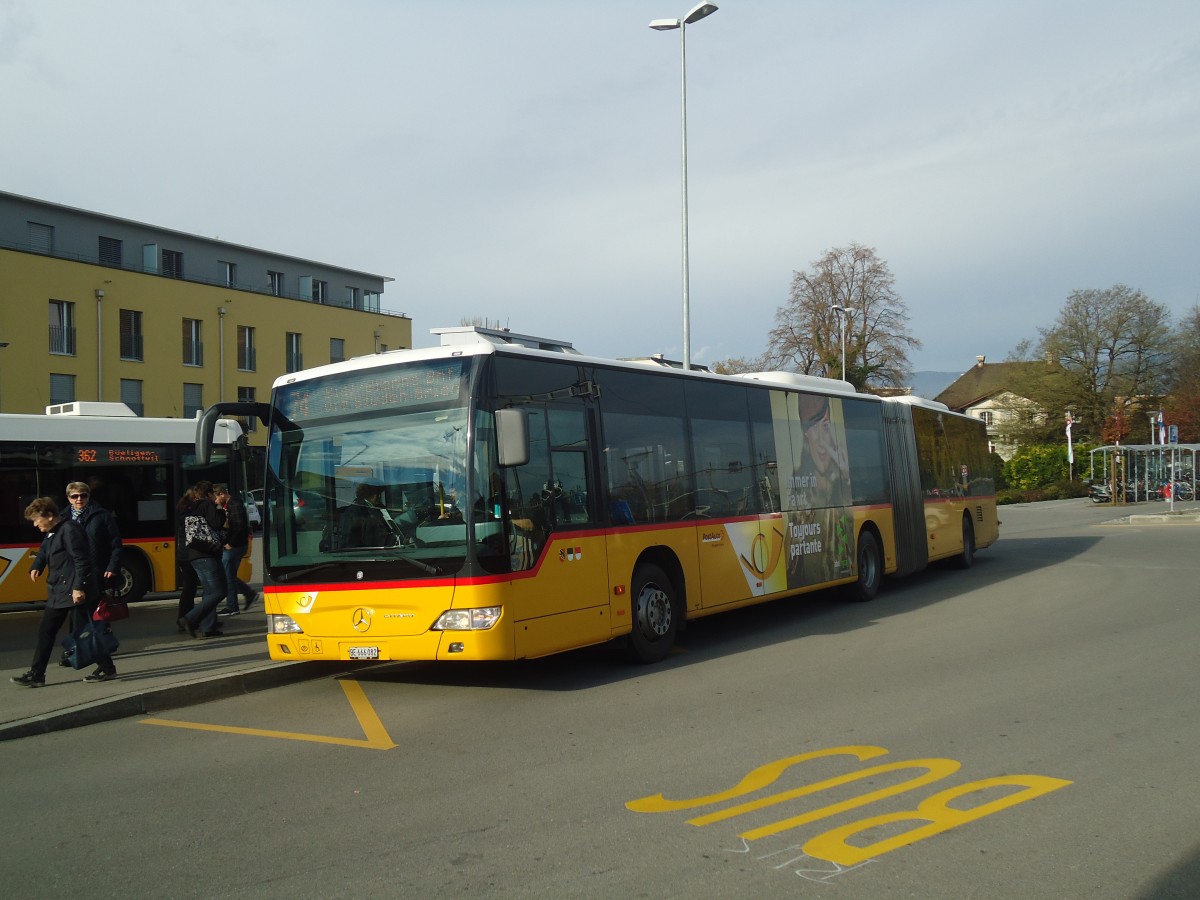 (147'909) - AVA Aarberg - Nr. 9/BE 666'082 - Mercedes am 8. November 2013 beim Bahnhof Lyss