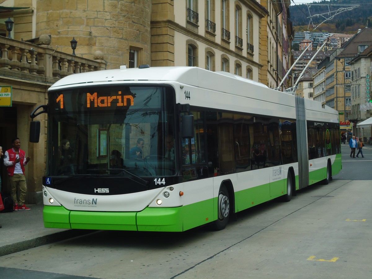 (147'966) - transN, La Chaux-de-Fonds - Nr. 144 - Hess/Hess Gelenktrolleybus (ex TN Neuchtel Nr. 144) am 8. November 2013 in Neuchtel, Place Pury