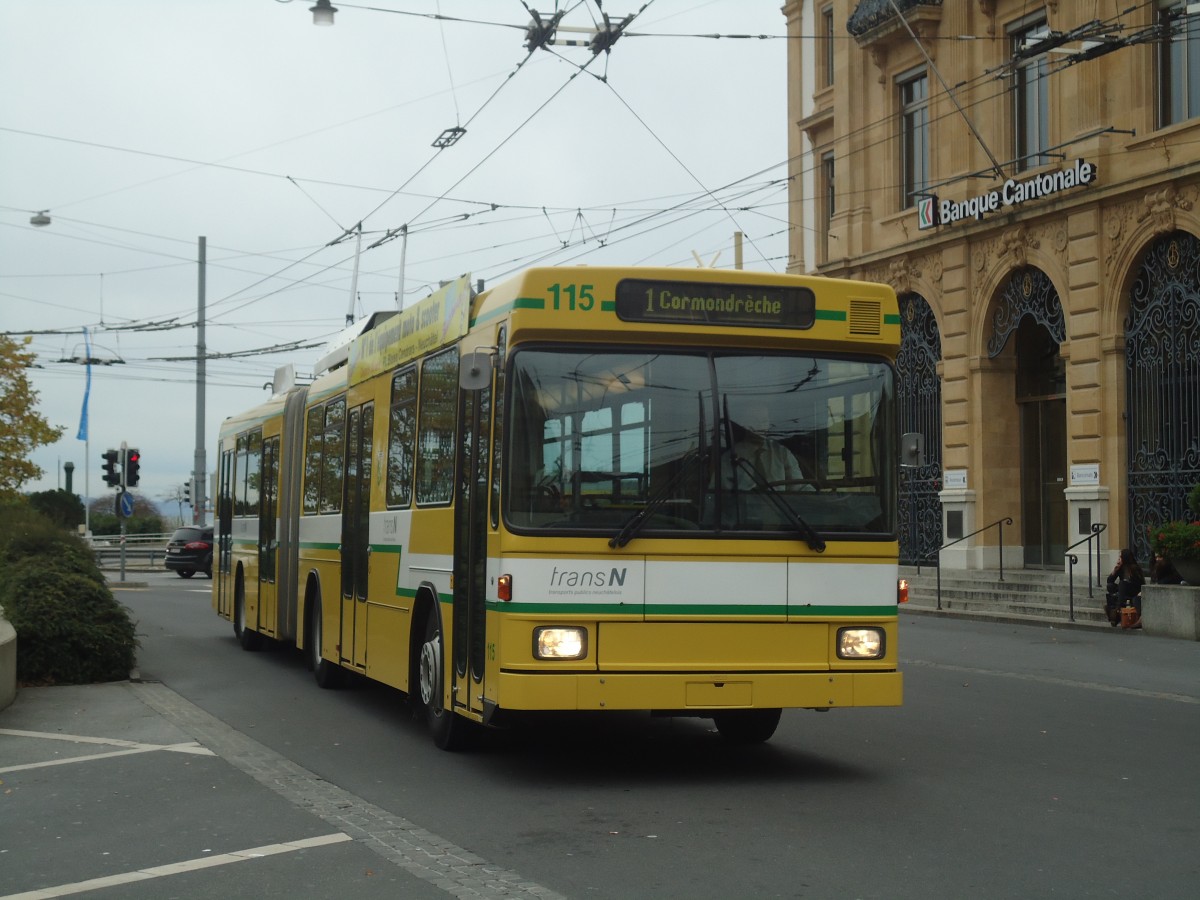 (147'967) - transN, La Chaux-de-Fonds - Nr. 115 - NAW/Hess Gelenktrolleybus (ex TN Neuchtel Nr. 115) am 8. November 2013 in Neuchtel, Place Pury