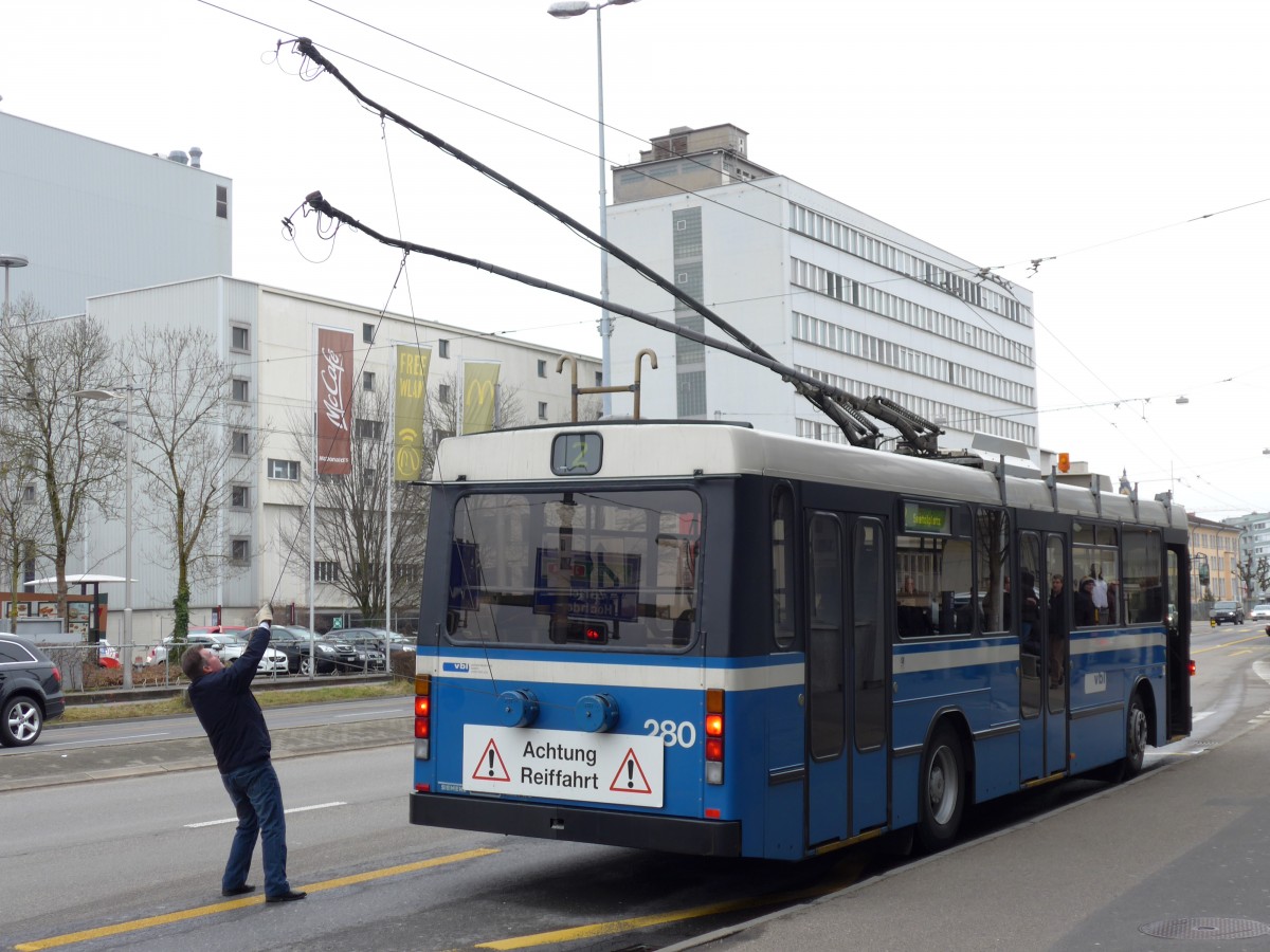 (148'972) - VBL Luzern - Nr. 280 - NAW/R&J-Hess Trolleybus am 16. Februar 2014 in Emmenbrcke, Seetalplatz