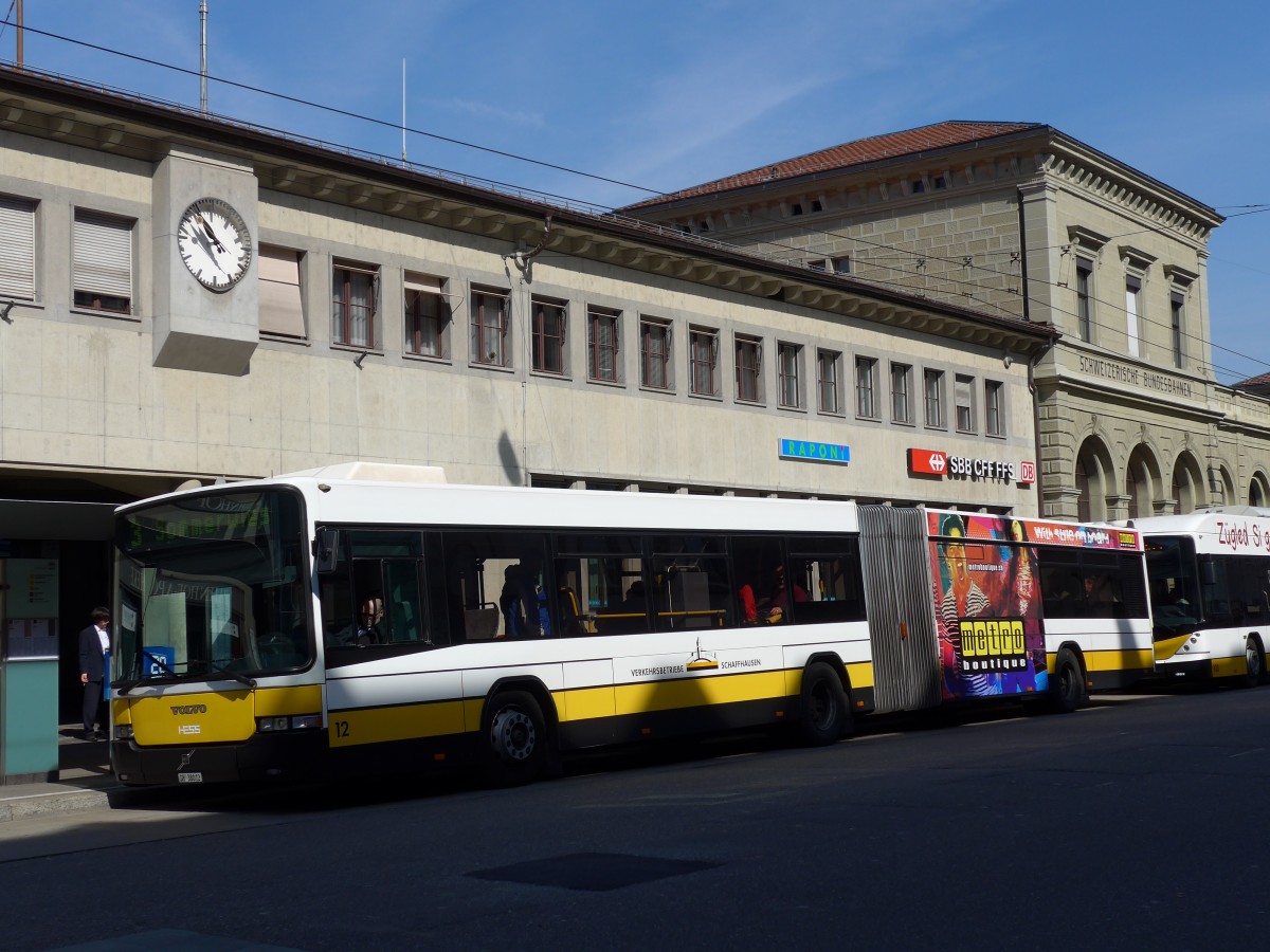 (149'399) - VBSH Schaffhausen - Nr. 12/SH 38'012 - Volvo/Hess am 29. Mrz 2014 beim Bahnhof Schaffhausen