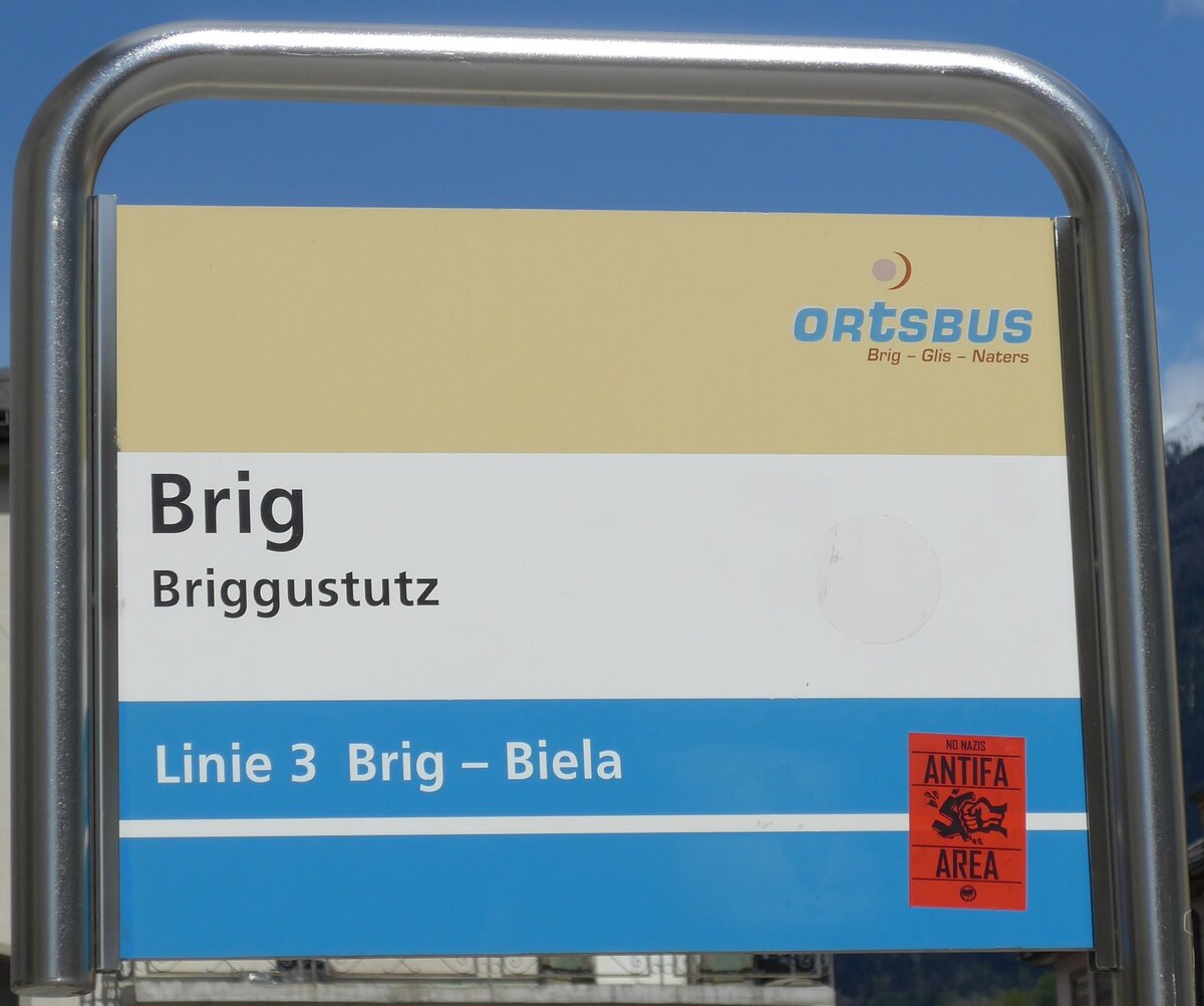 (149'684) - ORtSBUS-Haltestellenschild - Brig, Briggustutz - am 20. April 2014