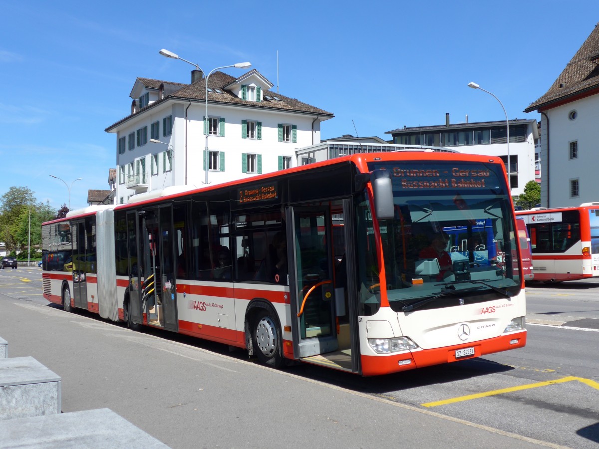 (150'569) - AAGS Schwyz - Nr. 31/SZ 24'231 - Mercedes am 10. Mai 2014 in Schwyz, Post