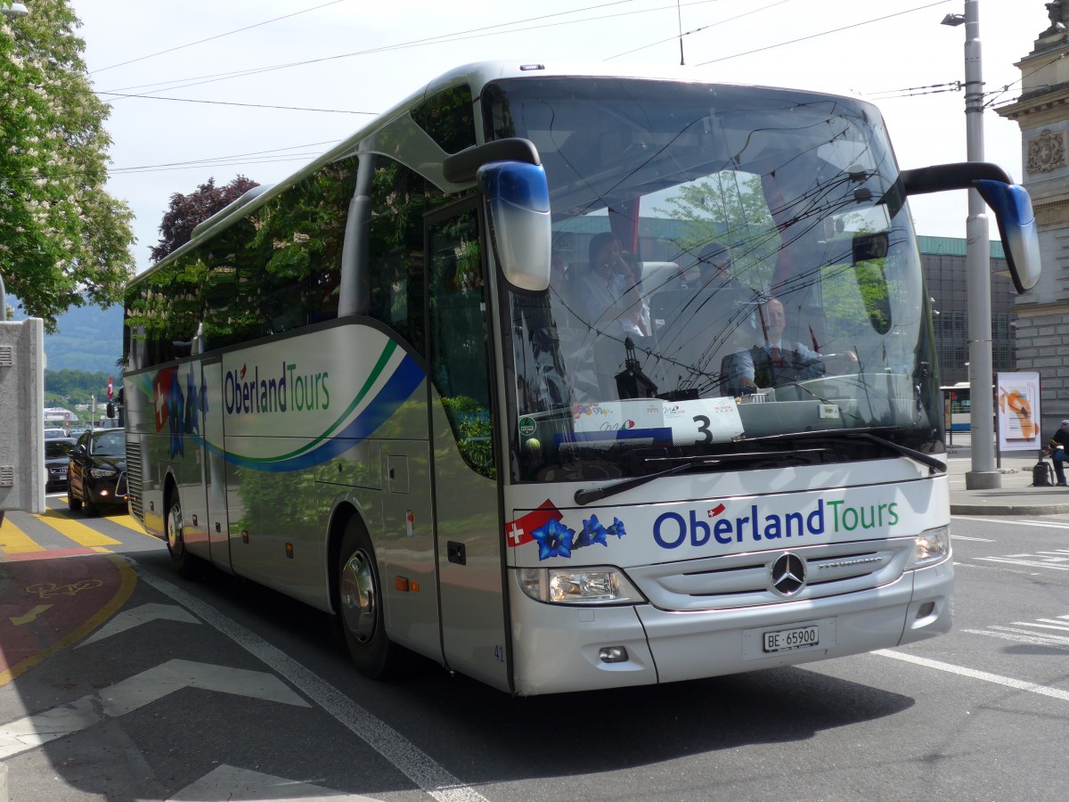 (150'621) - Oberland Tours, Grindelwald - Nr. 41/BE 65'900 - Mercedes (ex Vorfhrfahrzeug Fussball WM 2012) am 10. Mai 2014 beim Bahnhof Luzern