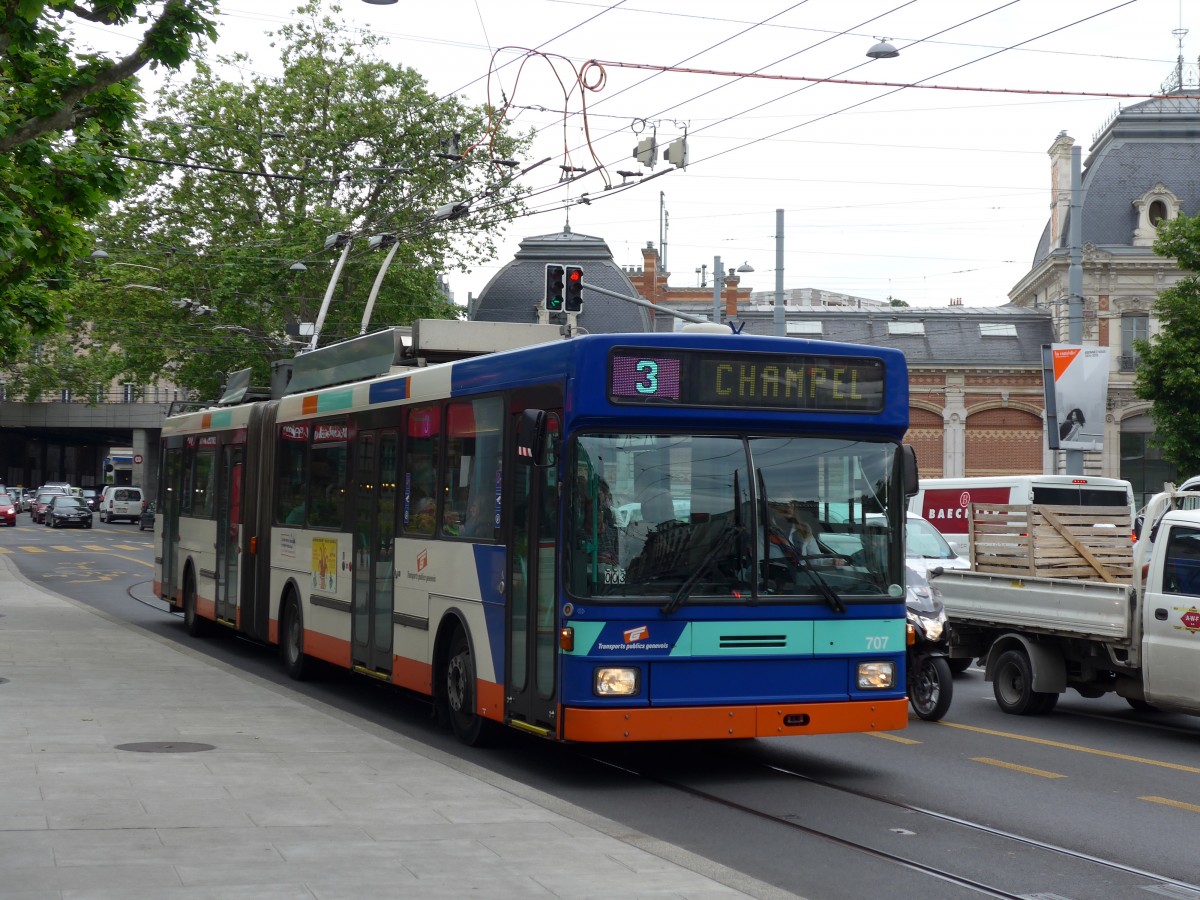 (150'830) - TPG Genve - Nr. 707 - NAW/Hess Gelenktrolleybus am 26. Mai 2014 in Genve, Place des Vingt-Deux-Cantons